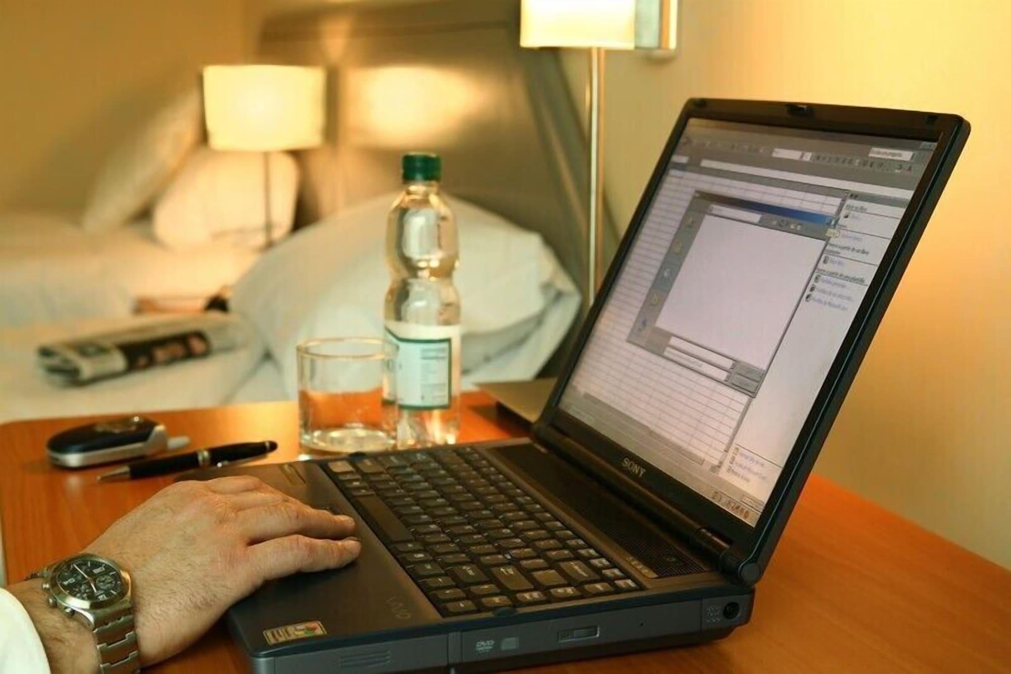 Hotel Eurotel El Bosque Сантьяго Экстерьер фото