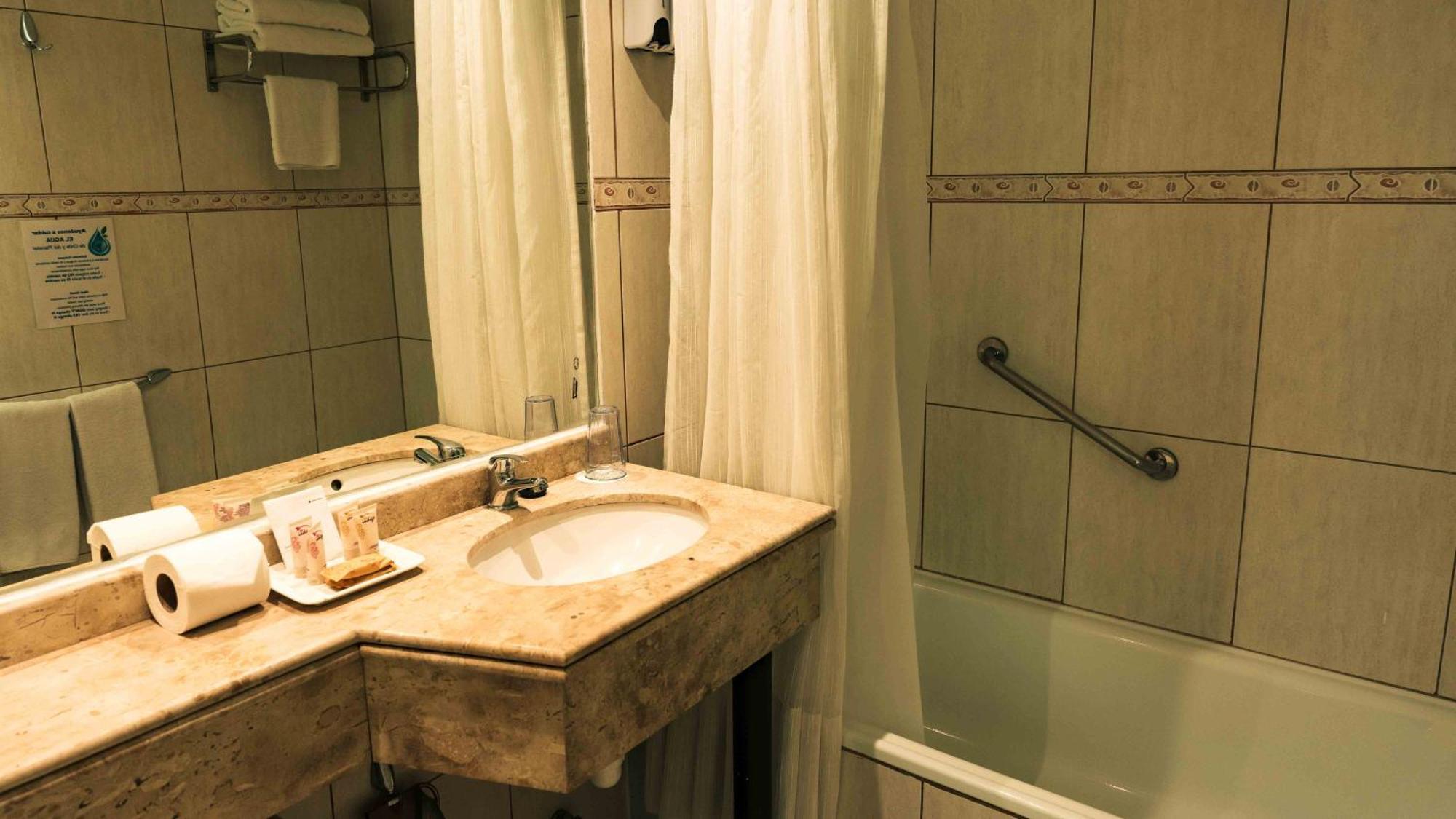 Hotel Eurotel El Bosque Сантьяго Экстерьер фото