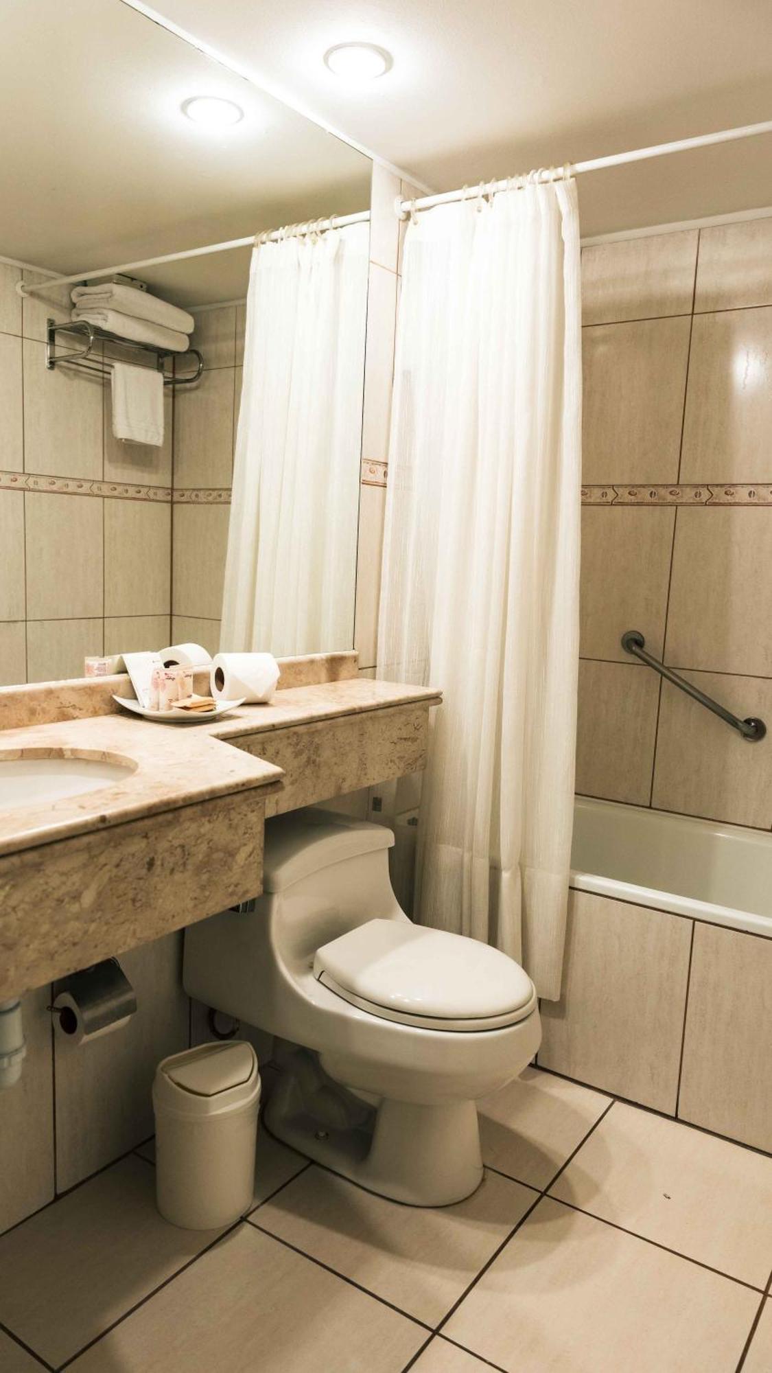 Hotel Eurotel El Bosque Сантьяго Экстерьер фото
