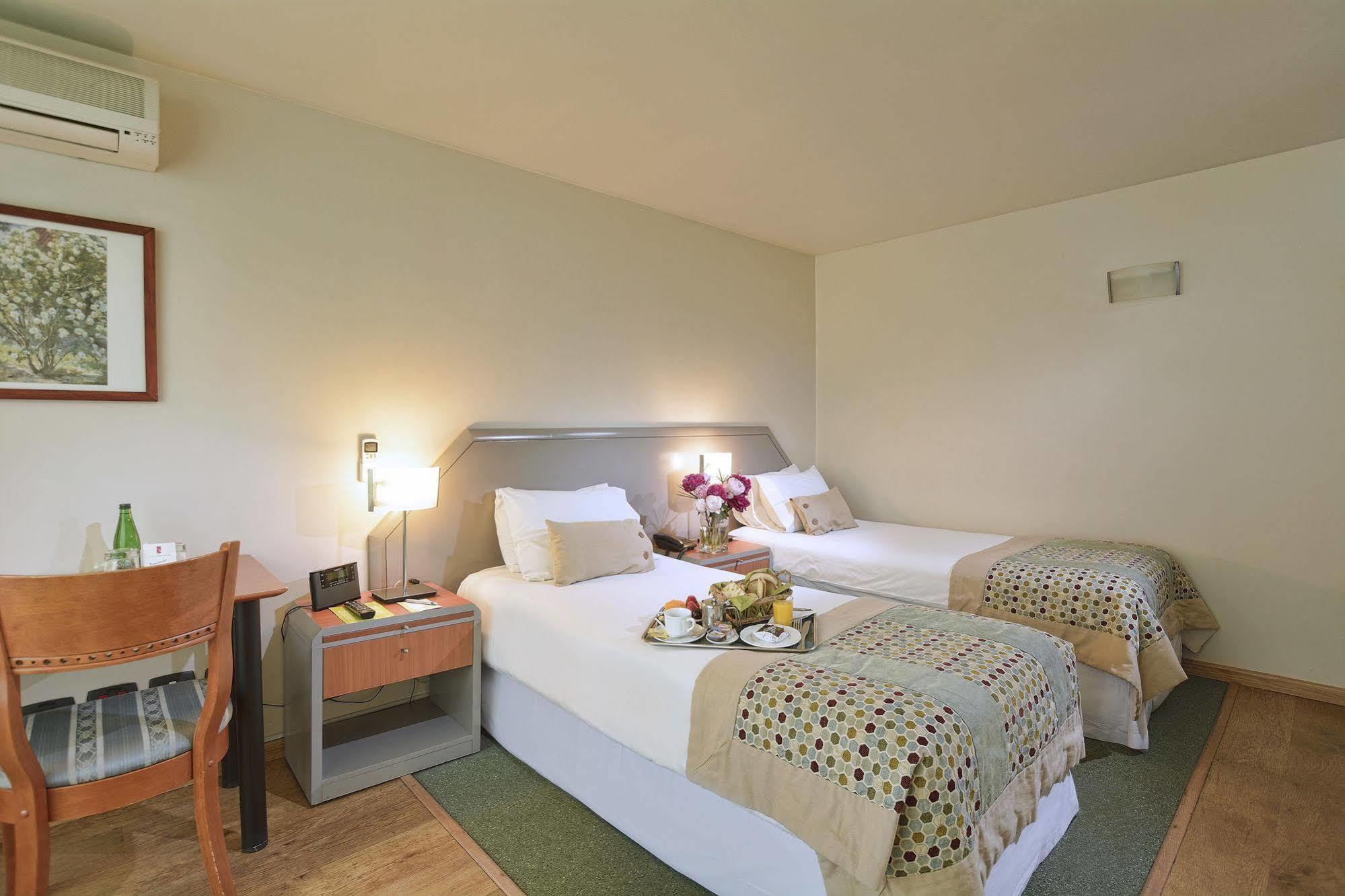 Hotel Eurotel El Bosque Сантьяго Экстерьер фото