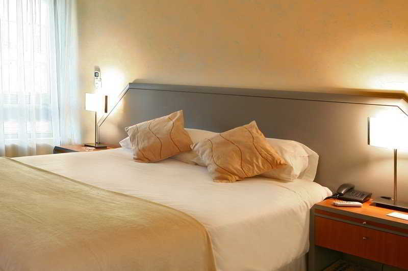 Hotel Eurotel El Bosque Сантьяго Экстерьер фото